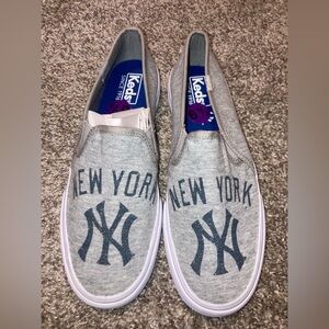 Keds Gray New York Yankees Slip-On Sneakers